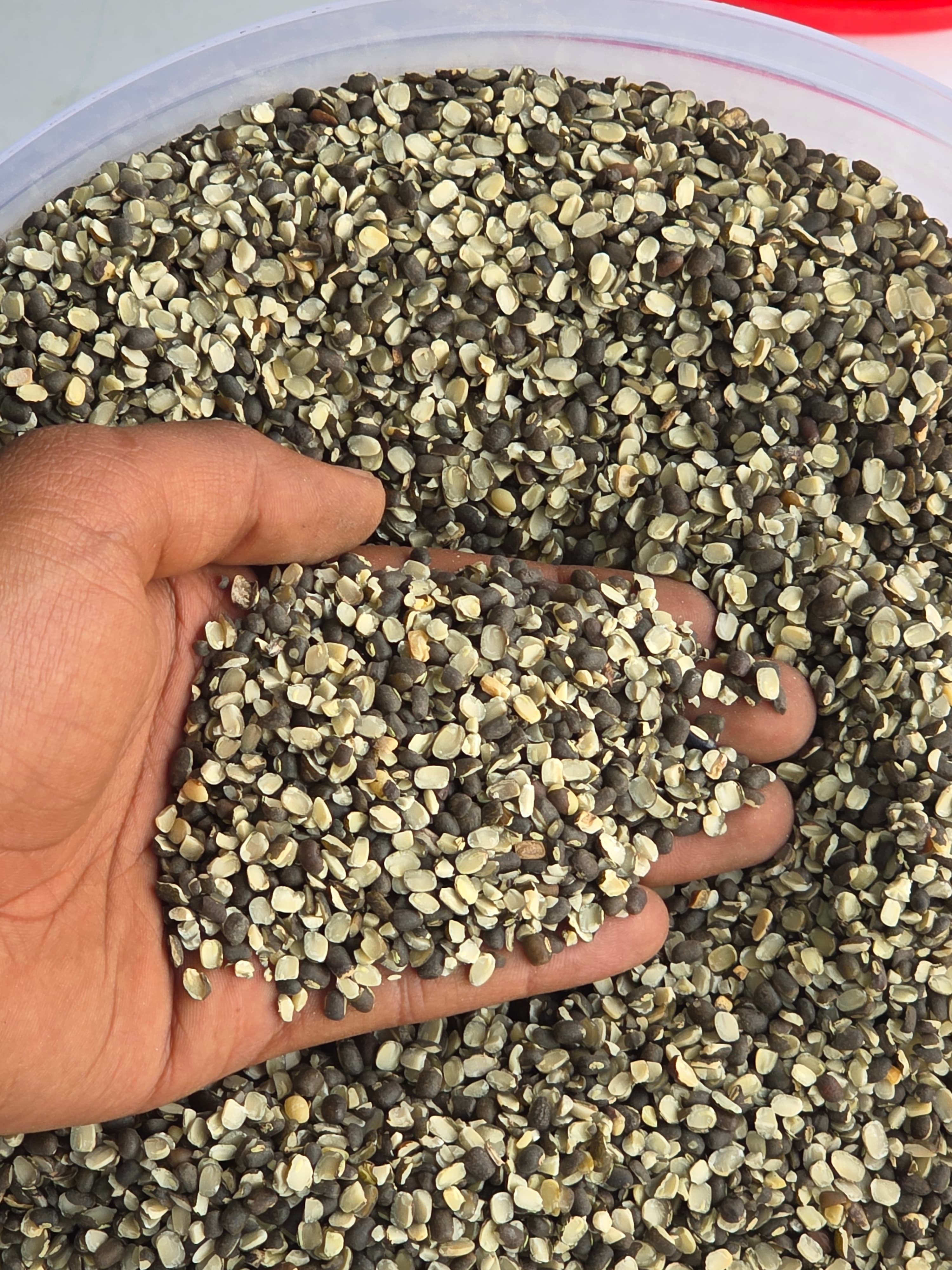लोकल मास को दाल (डडेल्धुरा) - 100% Organic Himalayan Agro Product from Anupam Prakriti, Nepal